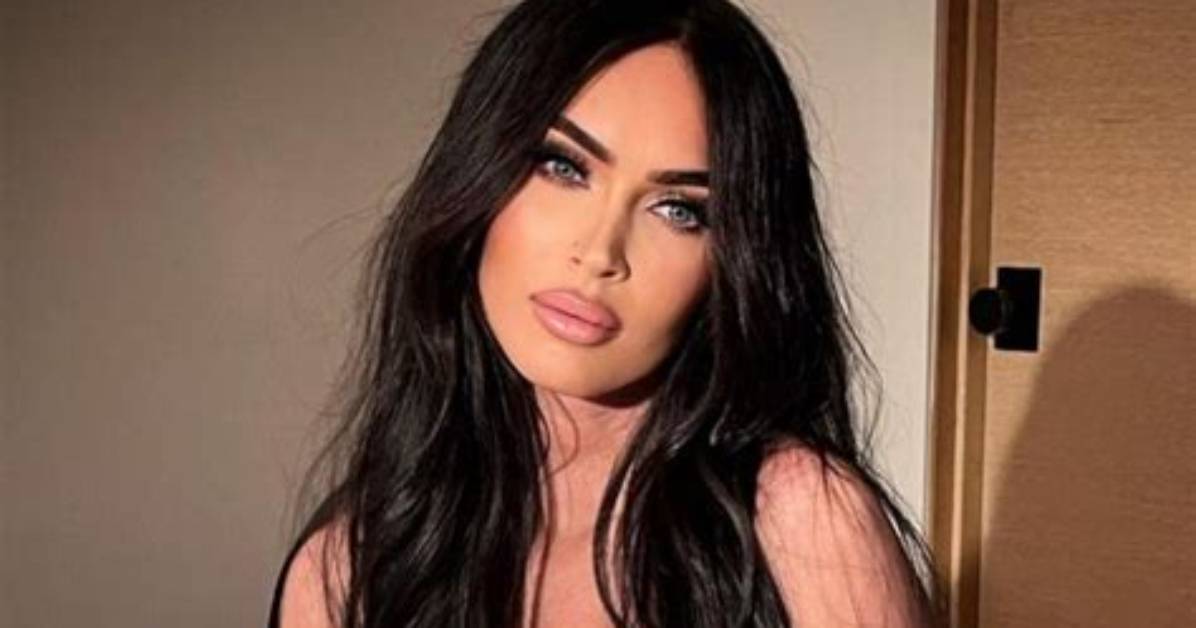 See Megan Fox Without Clothes - Topless and Naked