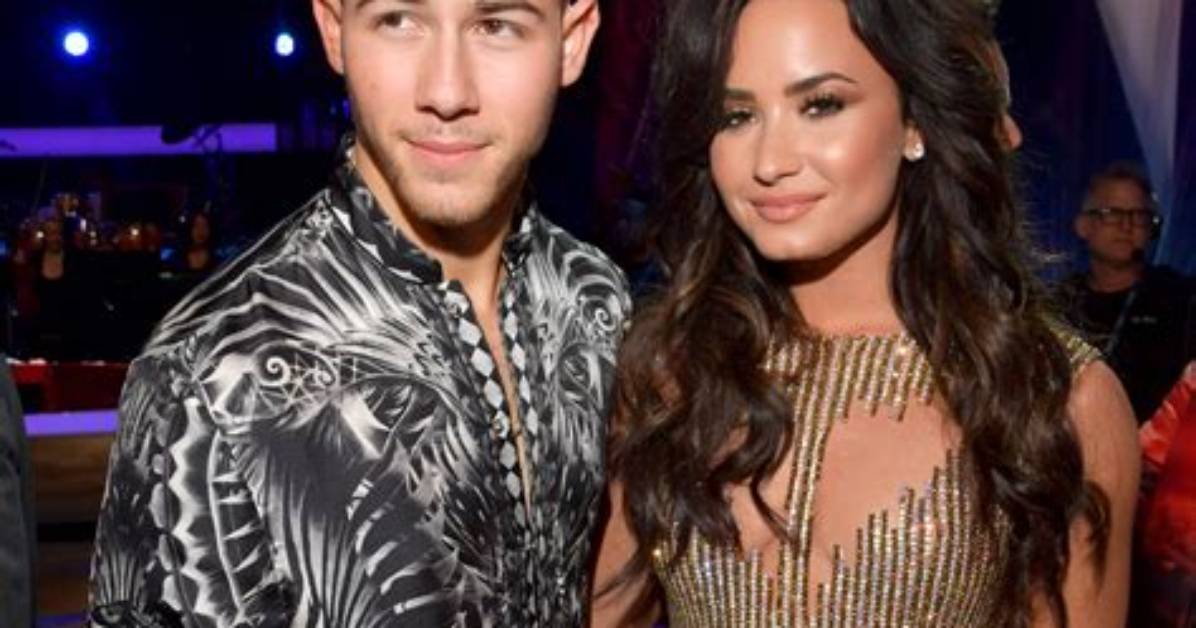 See Photos from Demi Lovato & Nick Jonas’ Concerts – Hollywood Life