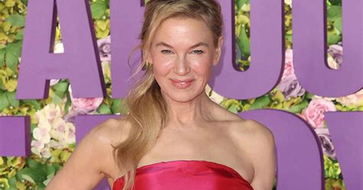 See Photos from Renee Zellweger’s Show – Hollywood Life