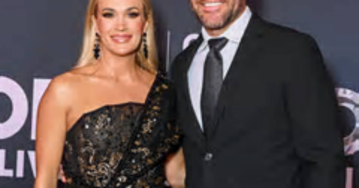 See Pics of Her & Mike Fisher – Hollywood Life