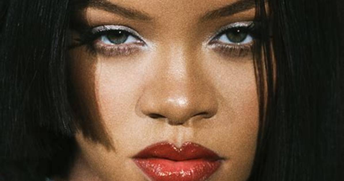 See Rihanna in Lingerie & More – Hollywood Life