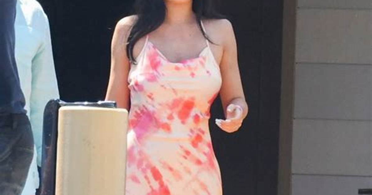See the Karjenners in Their Swimsuits – Hollywood Life