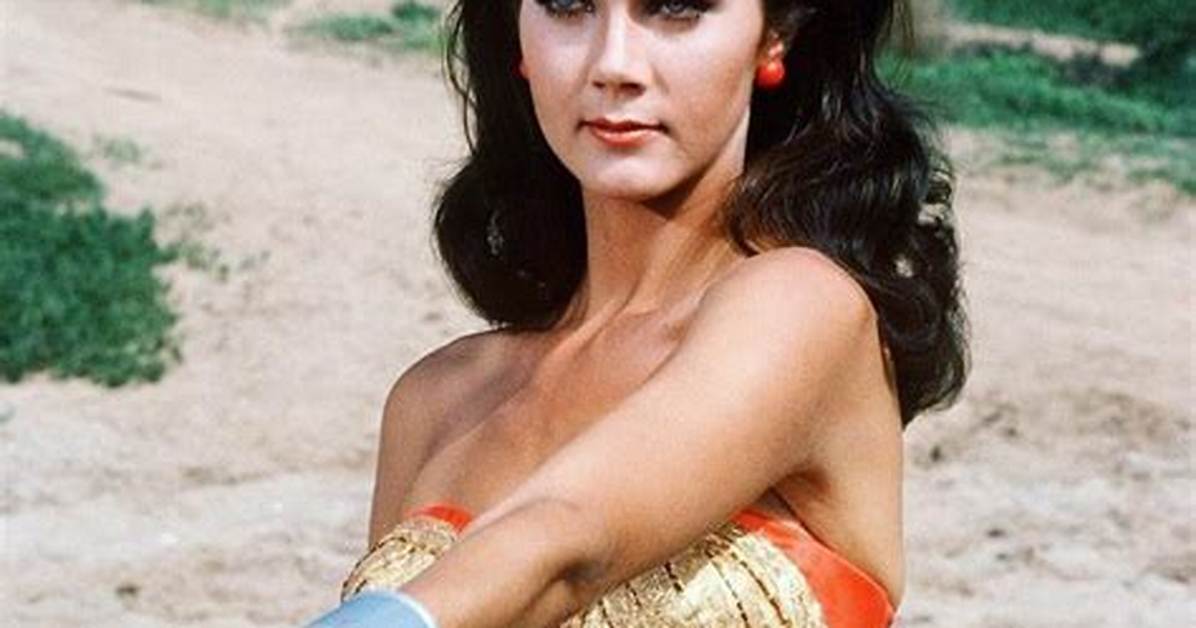 See the Og Wonder Woman Through the Year's – Hollywood Life