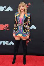 See Vmas Best Dressed – Hollywood Life