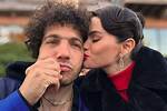 Selena Gomez & Benny Blanco Snuggle on Date Night in Cute Selfies – Hollywood Life