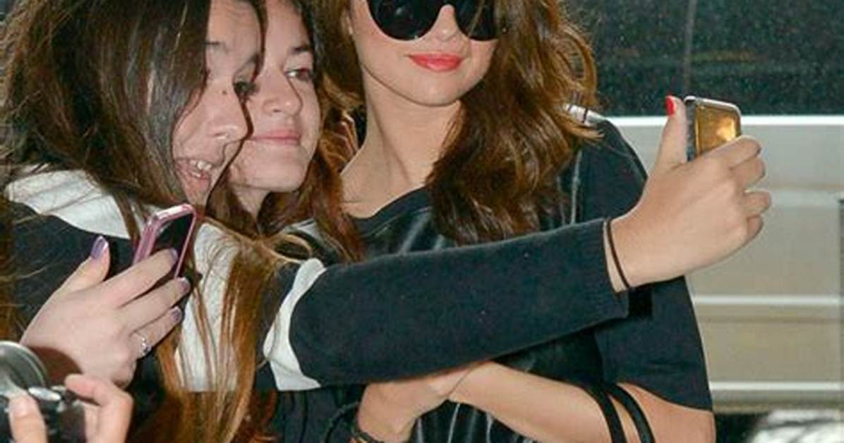 Selena Gomez Down-to-Earth Despite Fame, Reveals ‘Wizards’ Co-Star