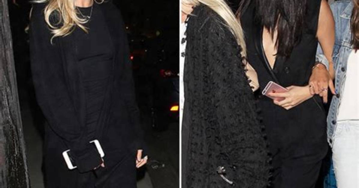 Selena Gomez & Hailey Baldwin Have Awkward Run-in at Super Bowl — Report