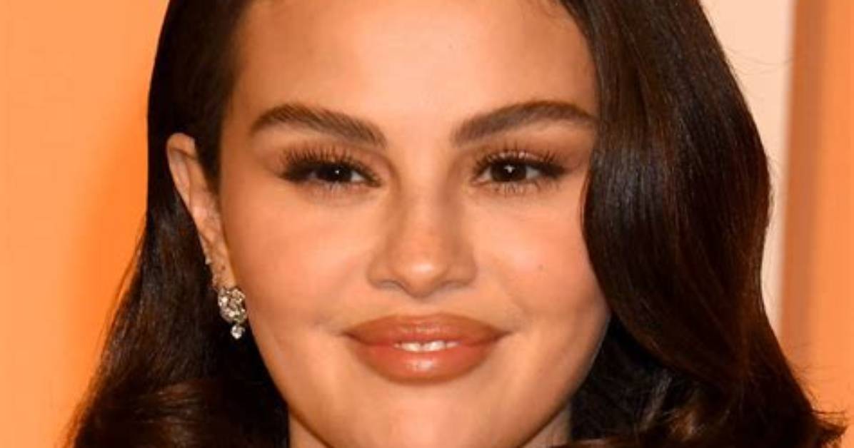 Selena Gomez’s Hair & Hairstyles: Pics – Hollywood Life