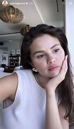 Selena Gomez Stuns in Makeup-Free Pic & Shows off at-Home Recording Studio in Quarantine