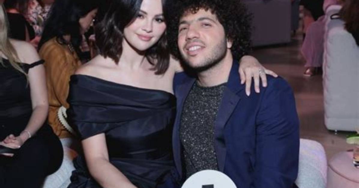 Selena ‘Likes’ Their Relationship – Hollywood Life