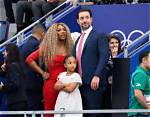 Serena Williams & Husband Alexis Kiss Daughter Olympia in Sweet Photos – Hollywood Life