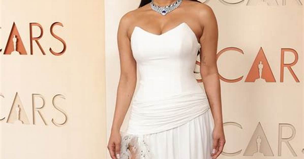 Sexiest Strapless Gowns of All Time — Priyanka Chopra, Kim Kardashian & 20 More Stars: Photos