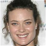 Shalom Harlow Bio, Age, Height, Dating, Net Worth, Versace, Mcqueen, Leonardo Dicaprio, Movies