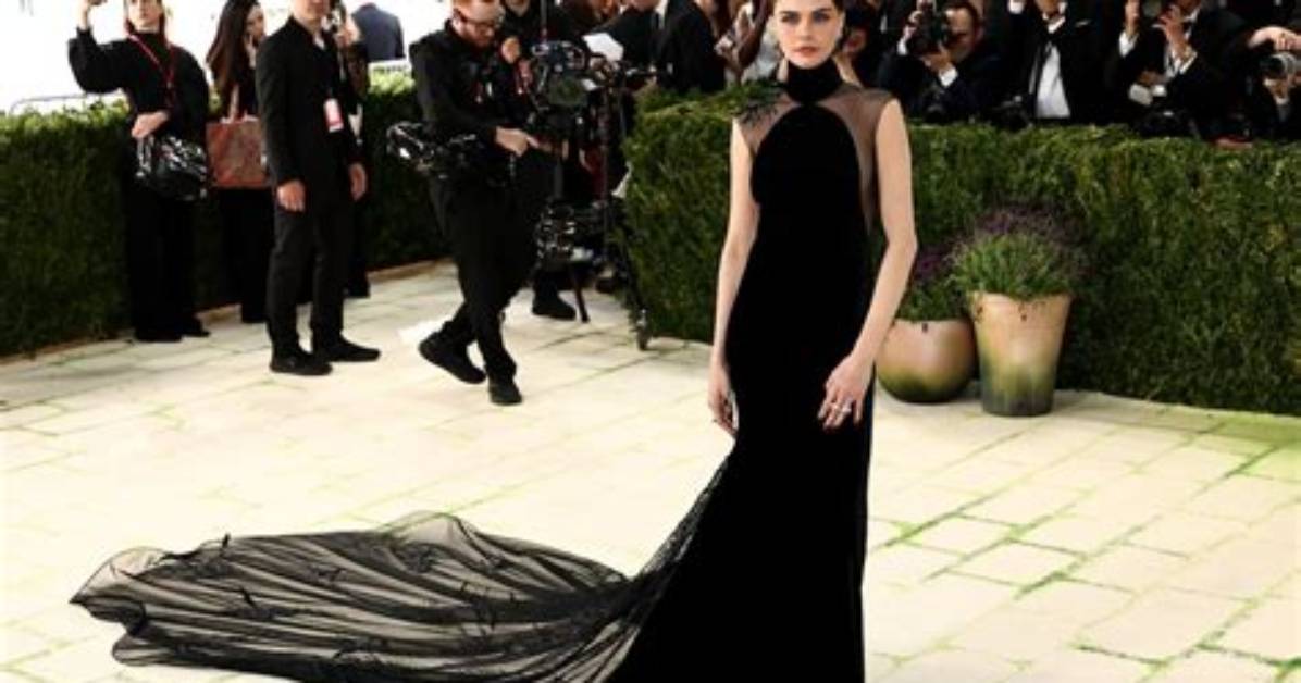 Sheer Dresses: Olivia Culpo, Cara Delevingne & More Stars Slaying the Sexy Fall Trend