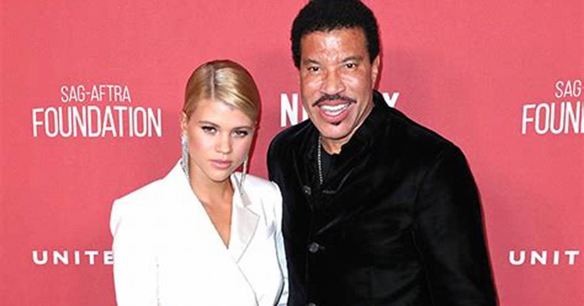 Sofia Richie Posts Throwback Pic with Dad Lionel While Admitting That She’s ‘Missing’ Her Family