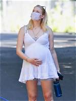 Sophie Turner Shows off Baby Bump in Crop Top & Leggings on Shopping Date with Joe Jonas