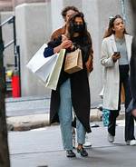 Stars out Holiday Shopping: Katie Holmes, Jennifer Lopez & More Celebs Buying Presents