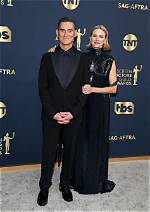Stars Tie Knot at Courthouse – Hollywood Life