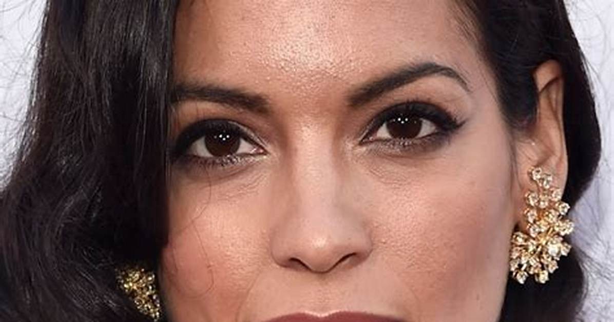 Stephanie Sigman — See Pics