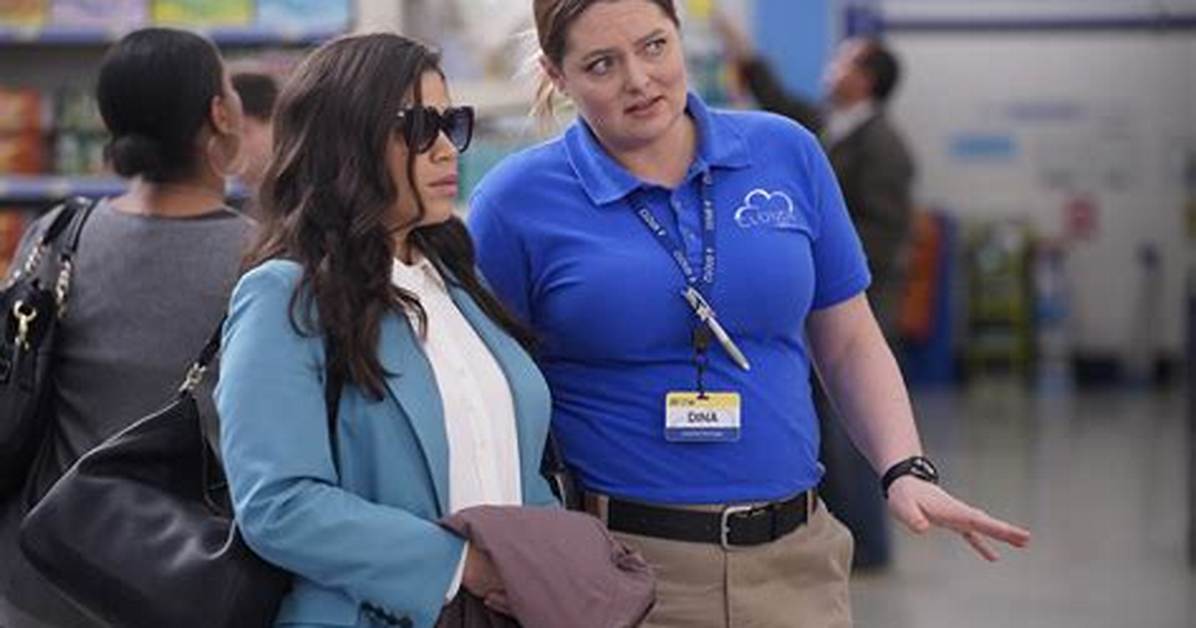 ‘Superstore’ Stars America Ferrera & Lauren Ash Dish on S5 & Mateo’s Fate After Ice Capture