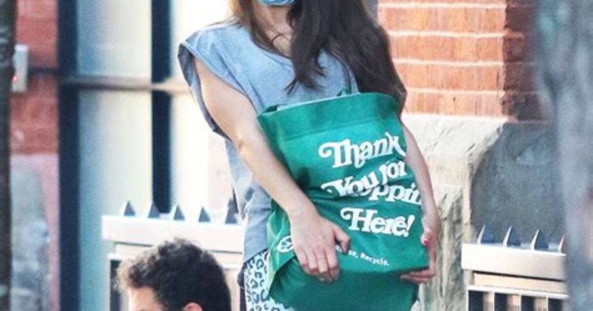Suri Cruise, 14, Rocks Leopard Print Pants While Shopping with a Friend in Nyc — Pics