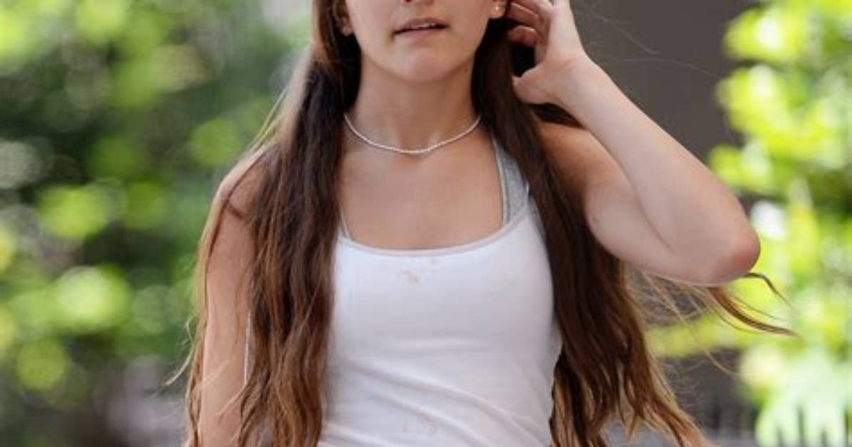 Suri Cruise, 15, Seen in 1St Pics of Her Walking Her Adorable Puppy While Rocking Flared Jeans