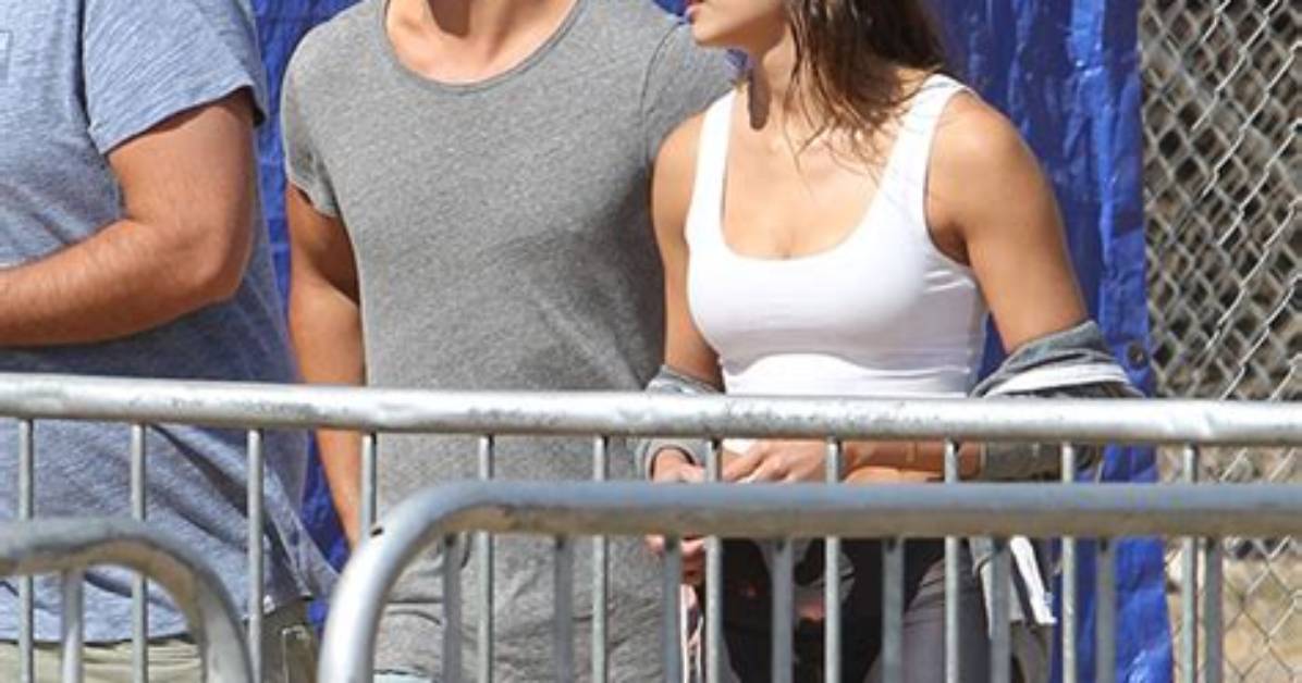 Taylor Lautner Flaunts Serious Pda with Sexy Model Kyra Santoro — See Pics