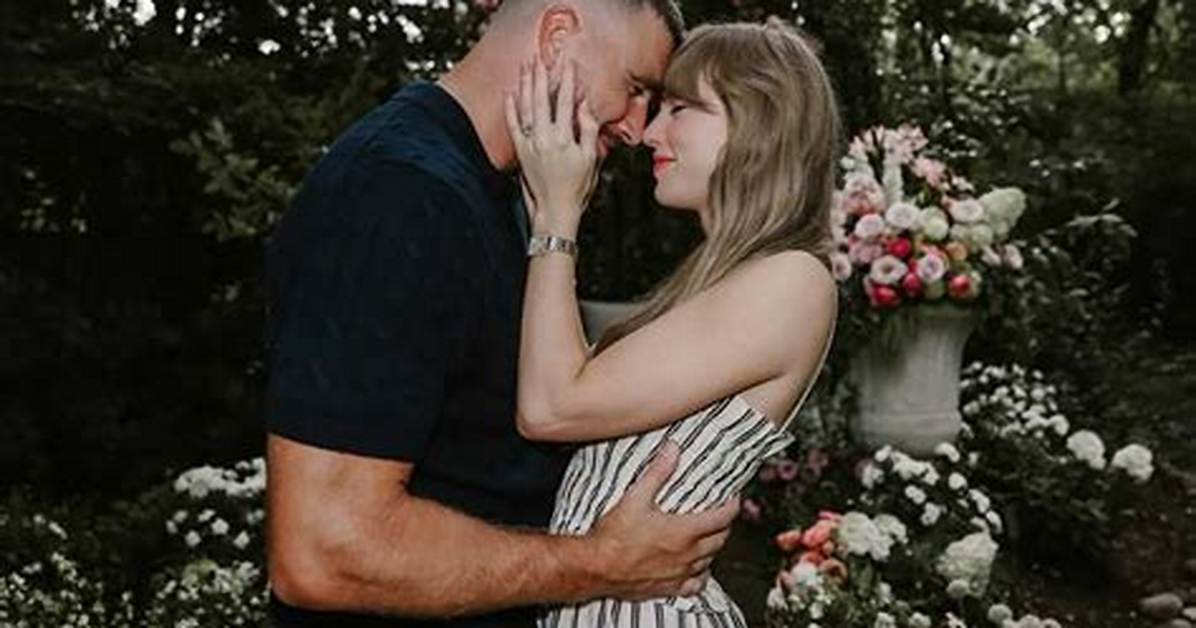 Taylor Swift Reveals When She & Travis Kelce Became a Couple – Hollywood Life