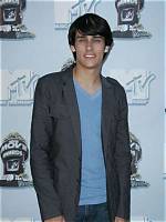 Teddy Geiger: 5 Things to Know About Singer/Songwriter Who Is Transitioning