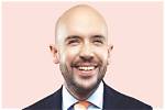 Tom Allen Girlfriend: Is Tom Allen in a Relationship? Who Is Tom Allen’s Wife?