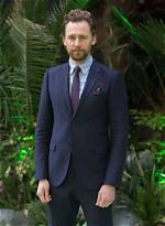 Tom Hiddleston’s New Hair & Beard — See Pics with Mystery Woman – Hollywood Life