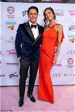 Tom Sandoval Makes out with New Girlfriend Victoria Lee Robinson in the Middle of His Concert