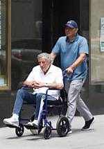 Tony Bennett in Wheelchair in Final Sighting: Video – Hollywood Life