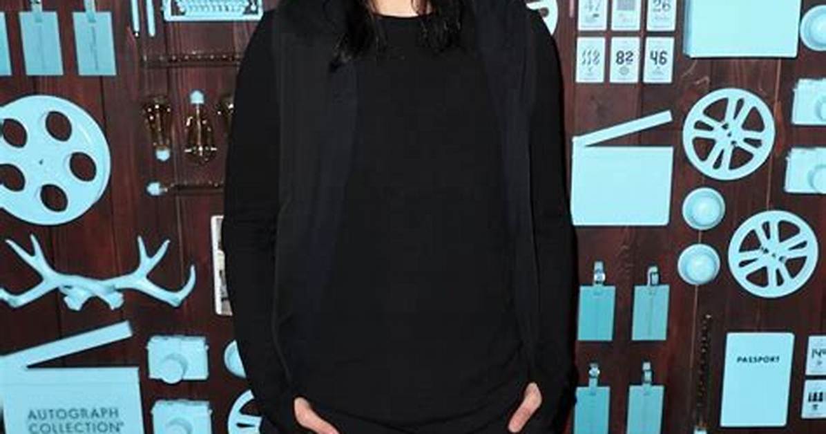 Travis Bacon (Singer) Age, Biography, Wiki, Height, Weight, Girlfriend, Net Worth, Born, Career