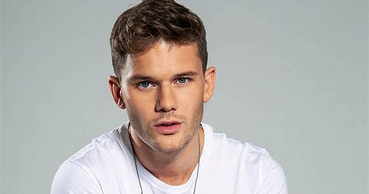 ‘Treadstone’s Jeremy Irvine: Bentley Is Met with ‘A Lot of Suspicions’ After His Escape & More