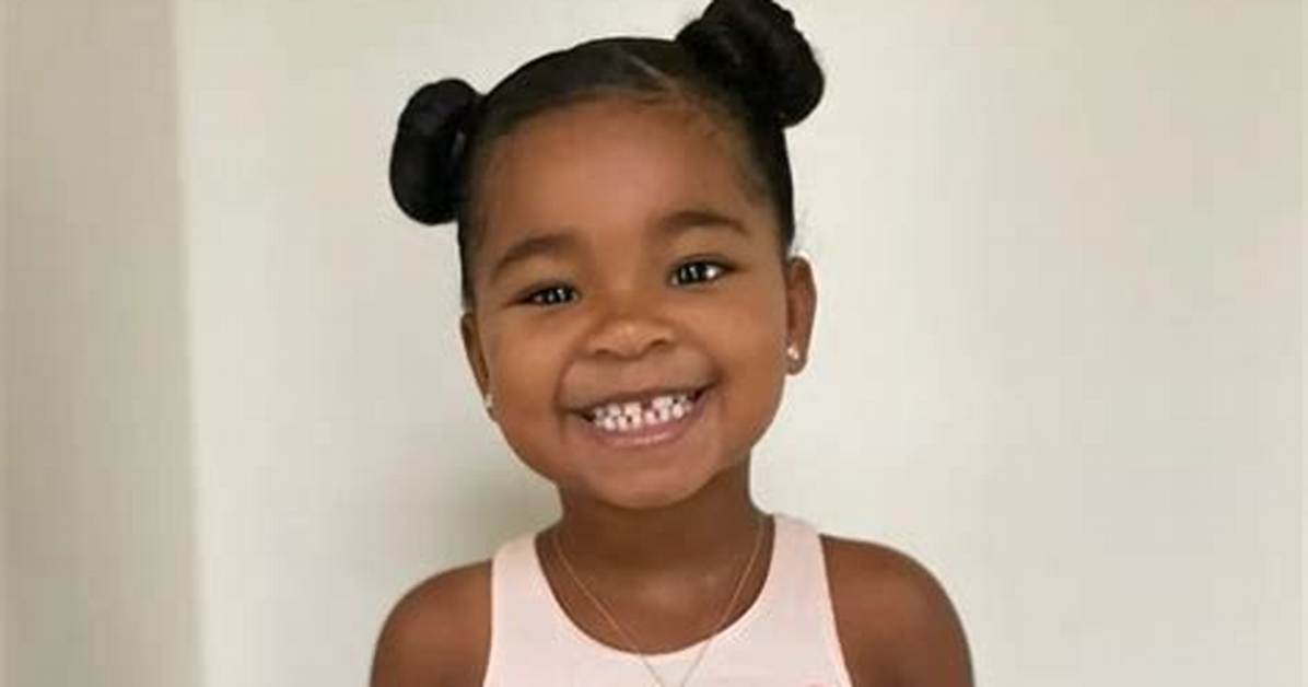 True Thompson- Age, Boyfriend, Net Worth, Height, Ethnicity ·