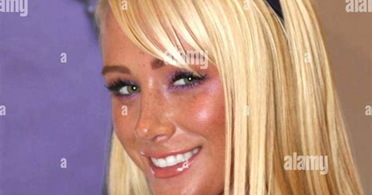 Unveiling Sara Jean Underwood: Playboy Icon and Beyond