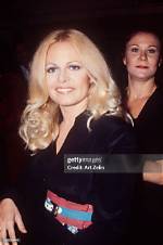 Unveiling the Height of Sally Struthers and Its Intriguing