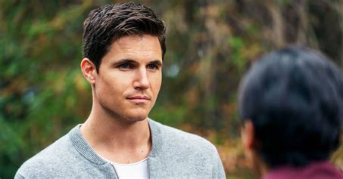 ‘Upload’ Stars on Nathan’s Killer & Nathan & Nora’s Season 2 Romance – Hollywood Life