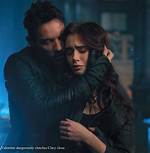Valentine Is Clary’s Father — Season 1 Episode 2 Recap – Hollywood Life