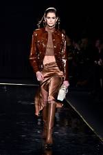 Versace Pre-Fall 2019 Show — Pics