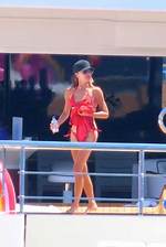 Victoria Beckham’s Red String Bikini in Italy: Photos – Hollywood Life