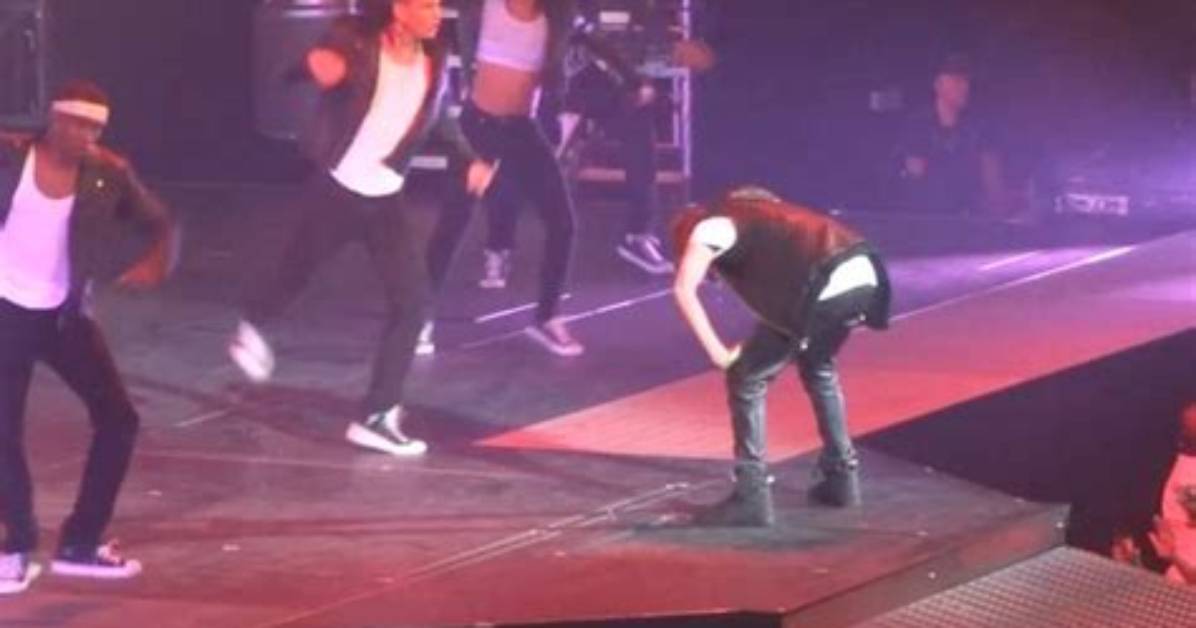 [Video] Justin Bieber Threw up on Stage — Why He Got Sick on Tour – Hollywood Life