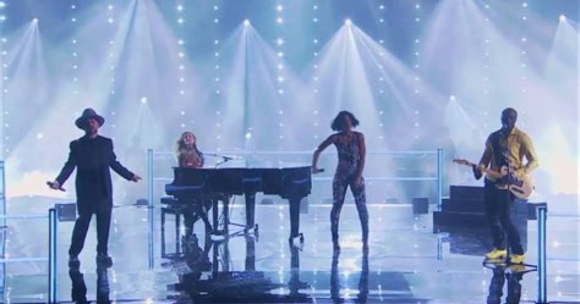 [Video] ‘The Voice’ Coaches’ Performance of ‘Dream On’ During Special Preview – Hollywood Life