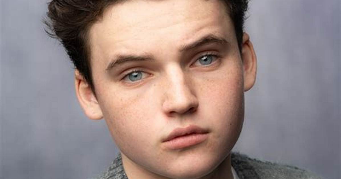 Who Are Benjamin Evan Ainsworth Parents? Wikipedia Facts on Son of a Critch Actor