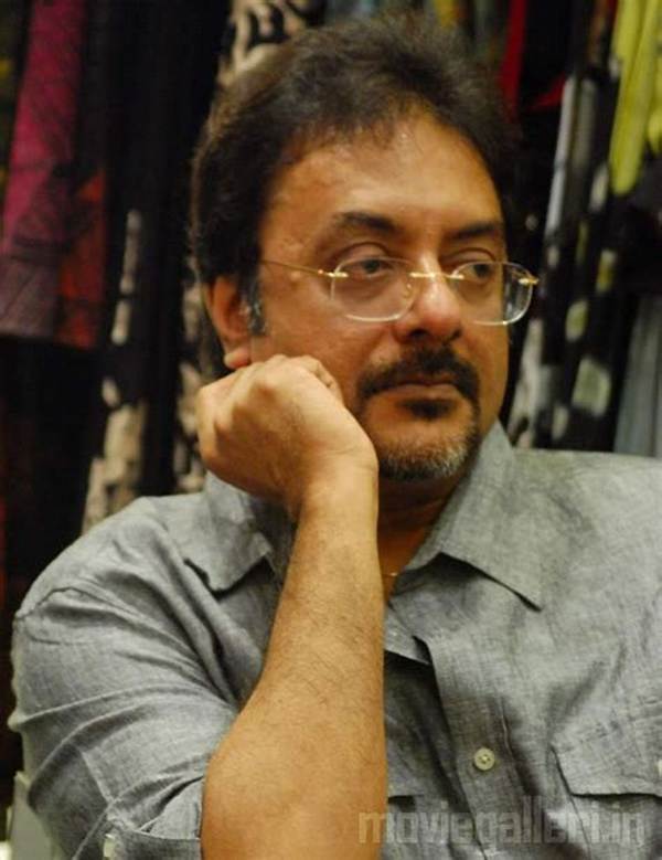 Who Are Prathap Pothan Siblings Mohan Pothan and Hari Pothan? Family Photos of the Late Actor