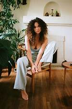 Who Is Ashley Moore? 5 Things About the Model – Hollywood Life