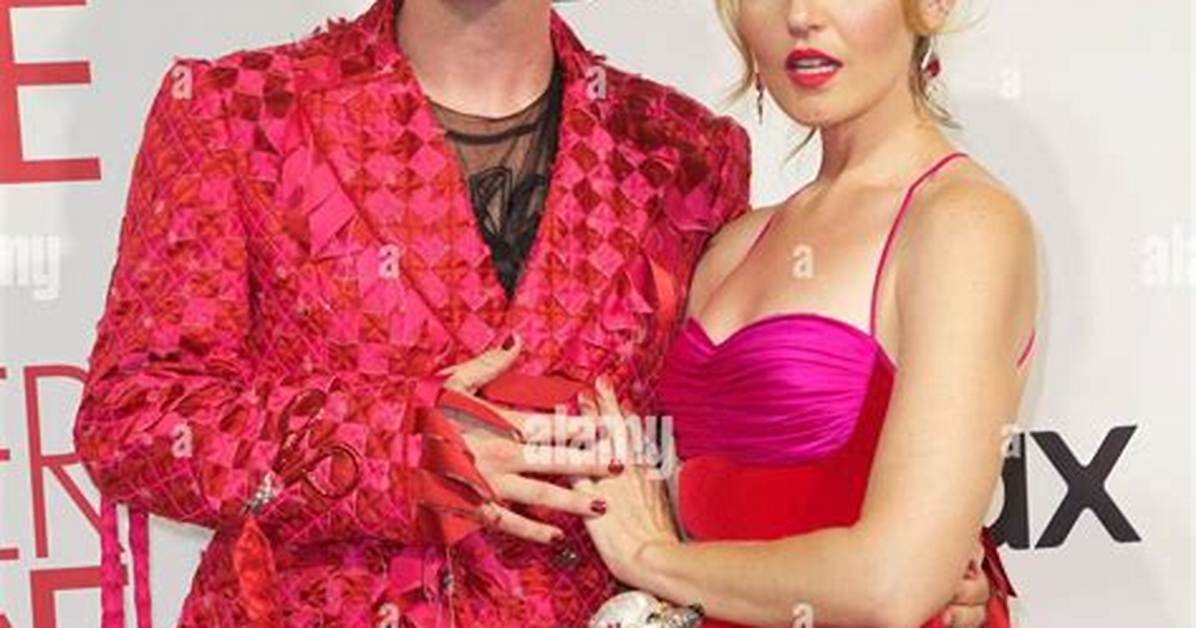 Who Is Chloe Fineman Husband Casey Thomas Brown? Everything on Their Wedding and Married Life