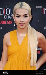 Who Is Hayley Kiyoko? 5 Things About the Singer Dating Becca Tilley – Hollywood Life