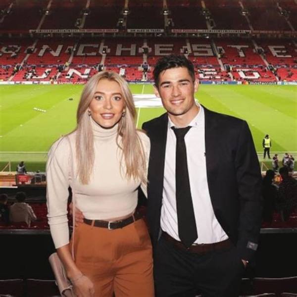 Who Is Helen Housby Partner or Boyfriend? Her Relationship Details